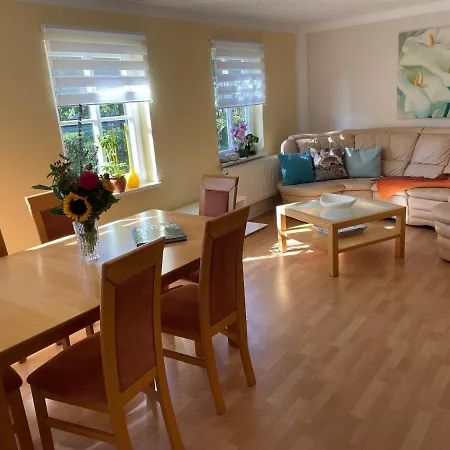 Grosse Zentral Gelegen Apartmán Neubrandenburg